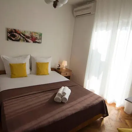 Sea View With Kitchen, Balcony&air Condition