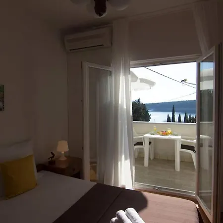 Sea View With Kitchen, Balcony&air Condition Appartamento Barbat na Rabu