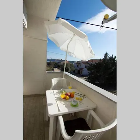 Sea View With Kitchen, Balcony&air Condition Apartmán Barbat na Rabu