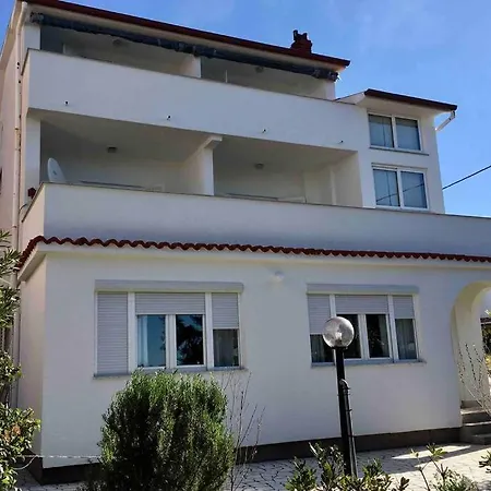 Sea View With Kitchen, Balcony&air Condition