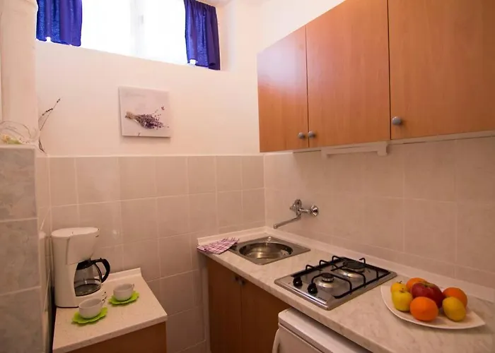 Sea View With Kitchen, Balcony&air Condition *