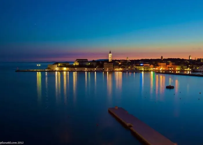 Sea View With Kitchen, Balcony&air Condition Apartament